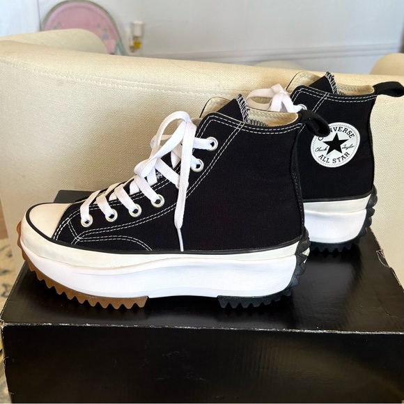 Converse Run Star Hike High Women’s 6 Chuck Taylor Shoes - Picture 2 of 9